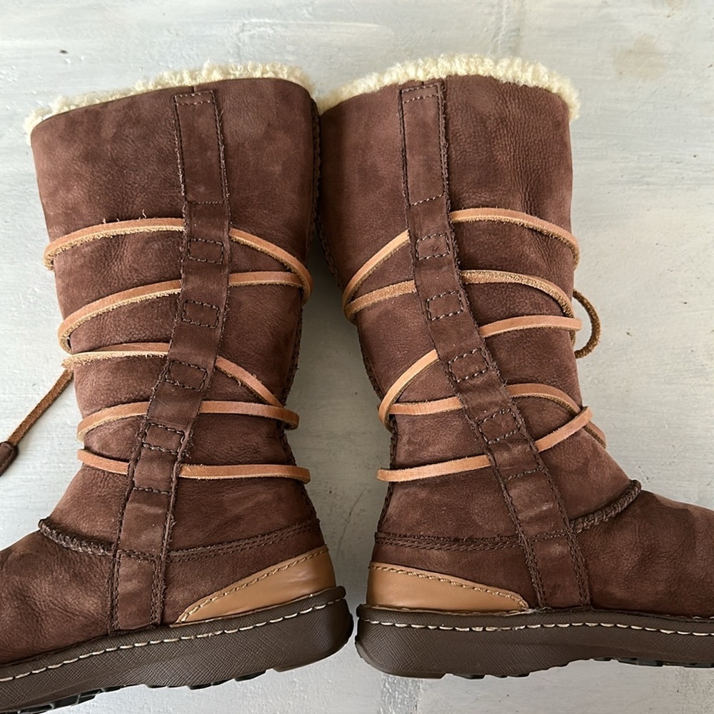 Women’s UGG Catalina Tall Boots Size 7 Leather Sheepskin Fall Winter Lace Up - Picture 8 of 16